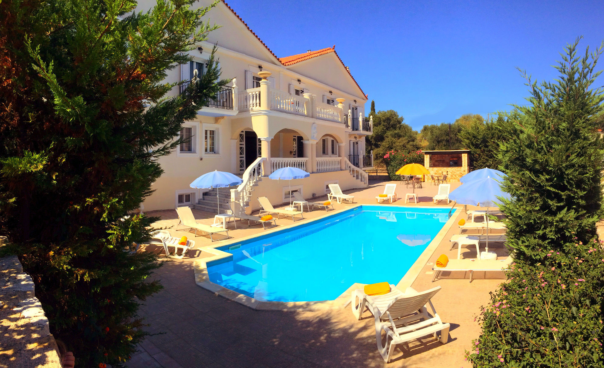 APOLLON PALACE 1.jpg